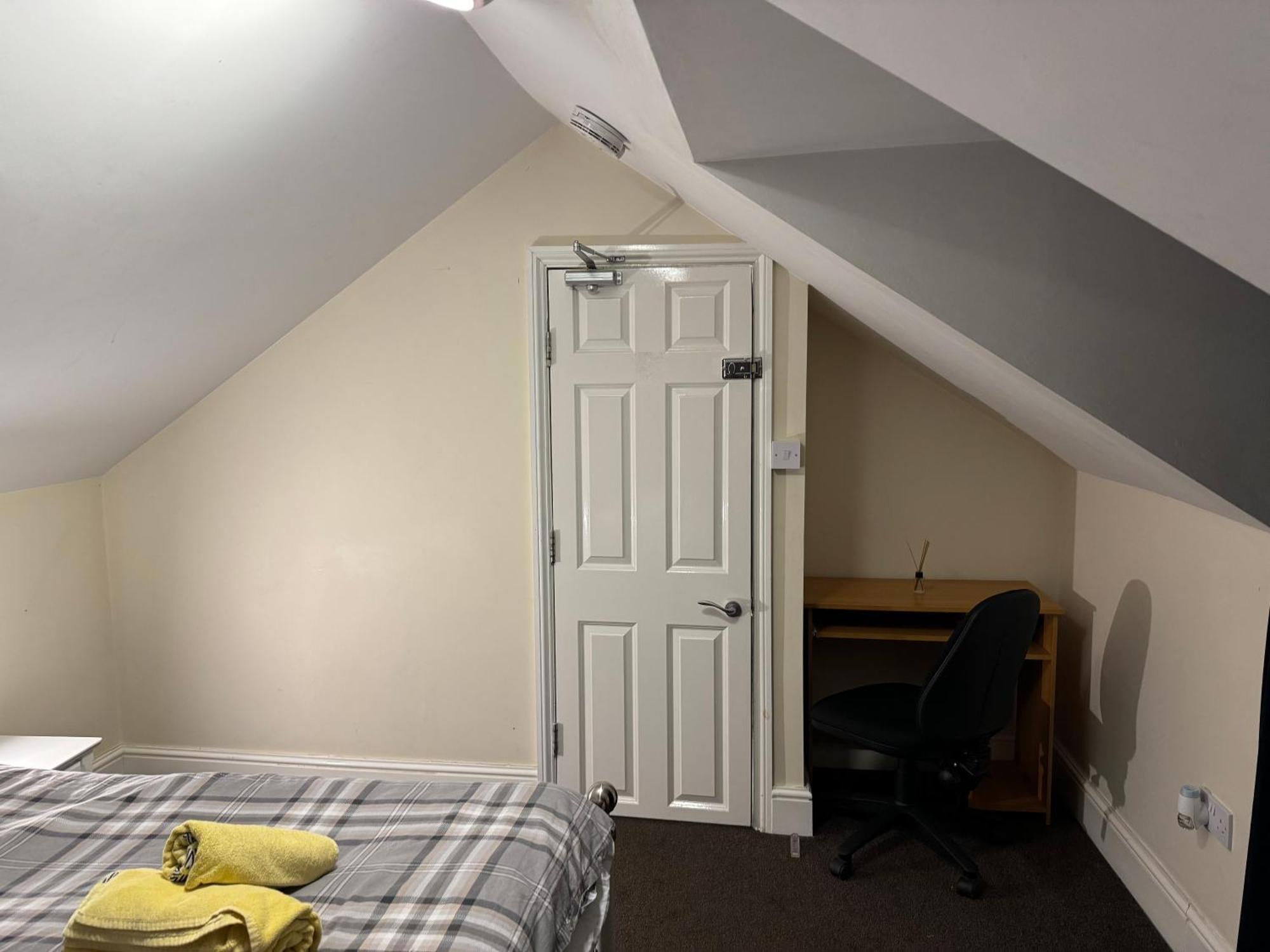Comfortable Home Away From Home, Town Centre, Free Parking,Multiple Rooms Cheltenham Eksteriør billede