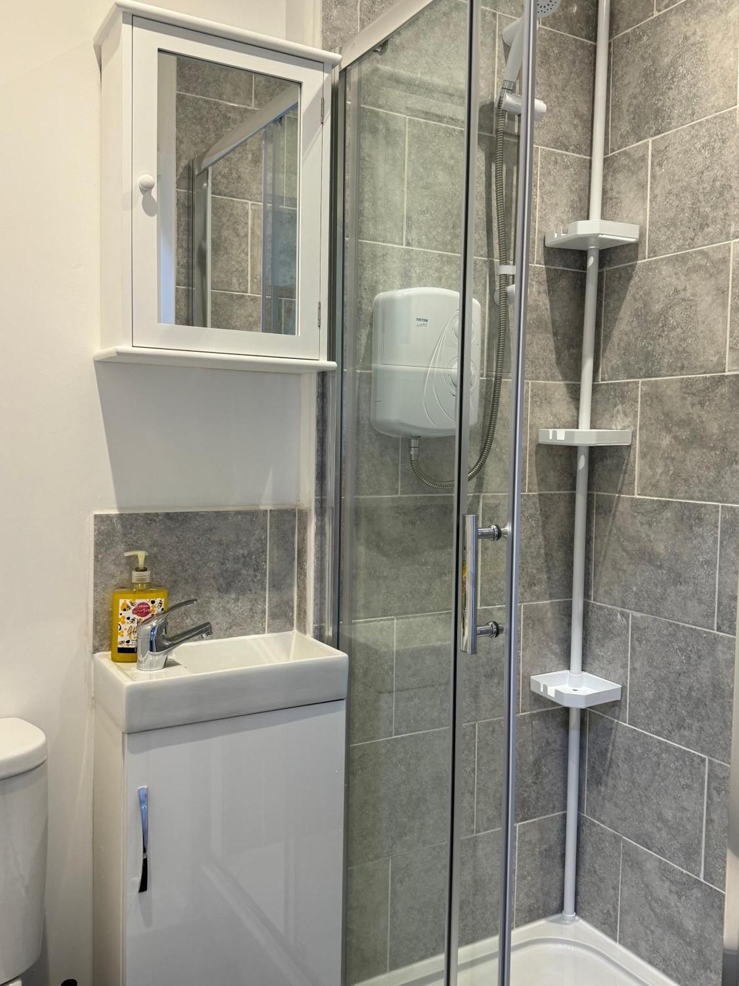 Comfortable Home Away From Home, Town Centre, Free Parking,Multiple Rooms Cheltenham Eksteriør billede